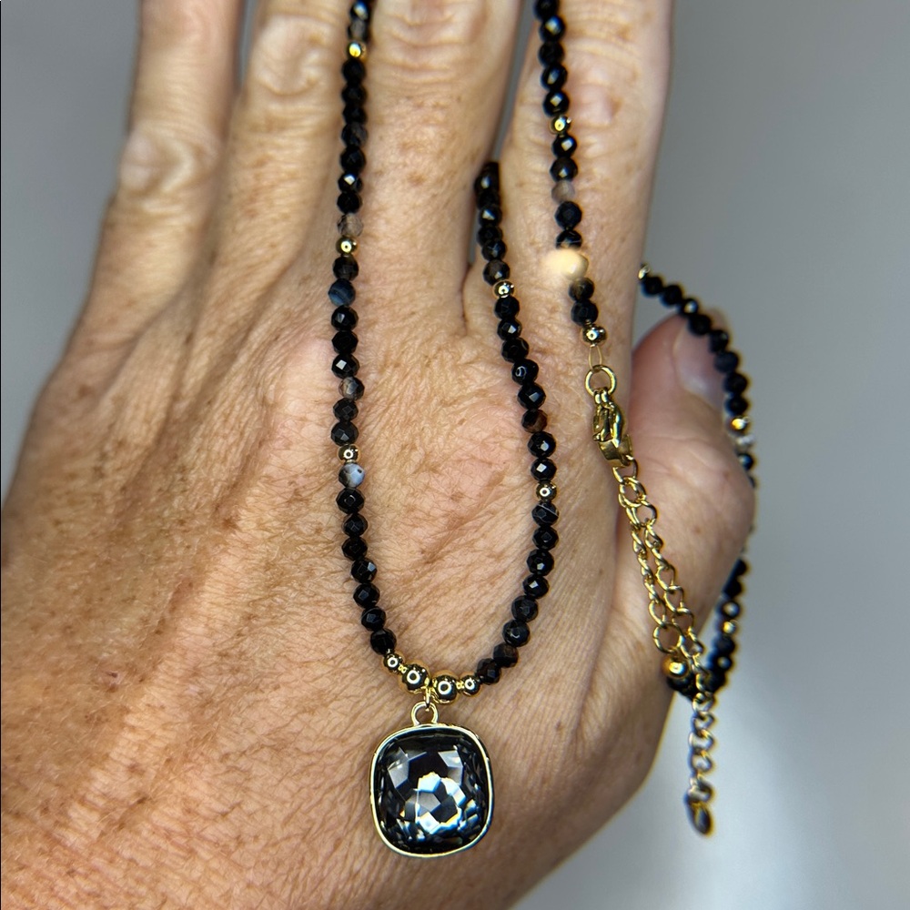 🖤New Black Agate and Austrian Crystal Pendant Necklace - Picture 3 of 6